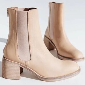 Free People Essential Chelsea Boots Size 38